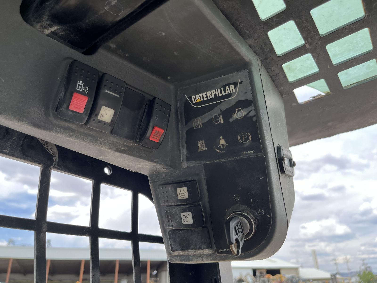 ./imagenes/INVOICE/2019/17484/MINICARGADOR CATERPILLAR 226B (11).JPG